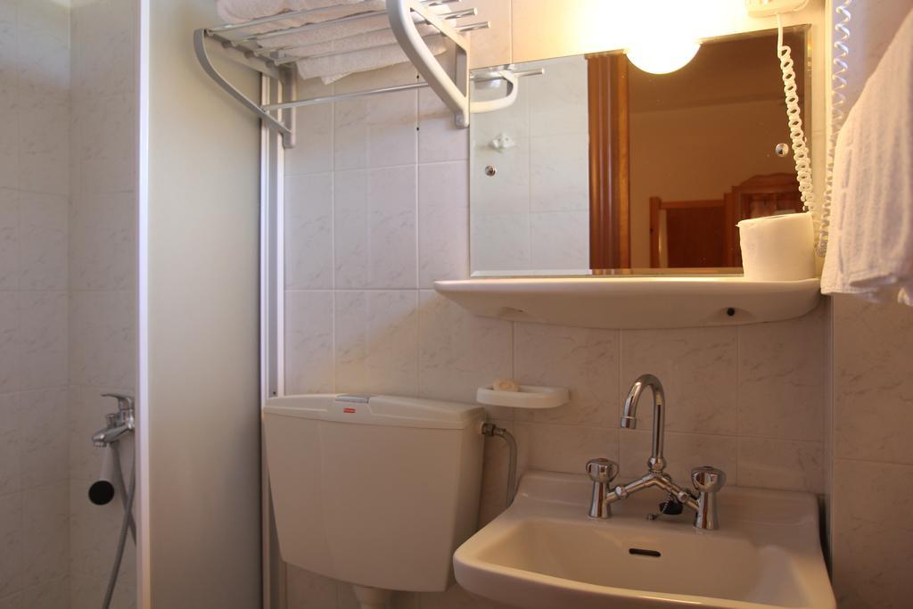 Ferienwohnung Circe Pansion Lixouri Zimmer foto