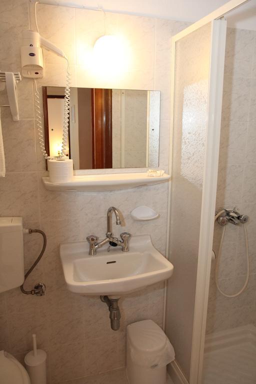 Ferienwohnung Circe Pansion Lixouri Zimmer foto