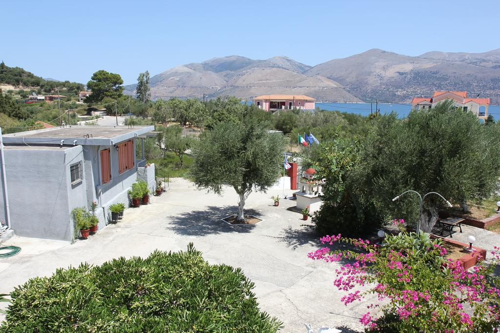 Ferienwohnung Circe Pansion Lixouri Exterior foto
