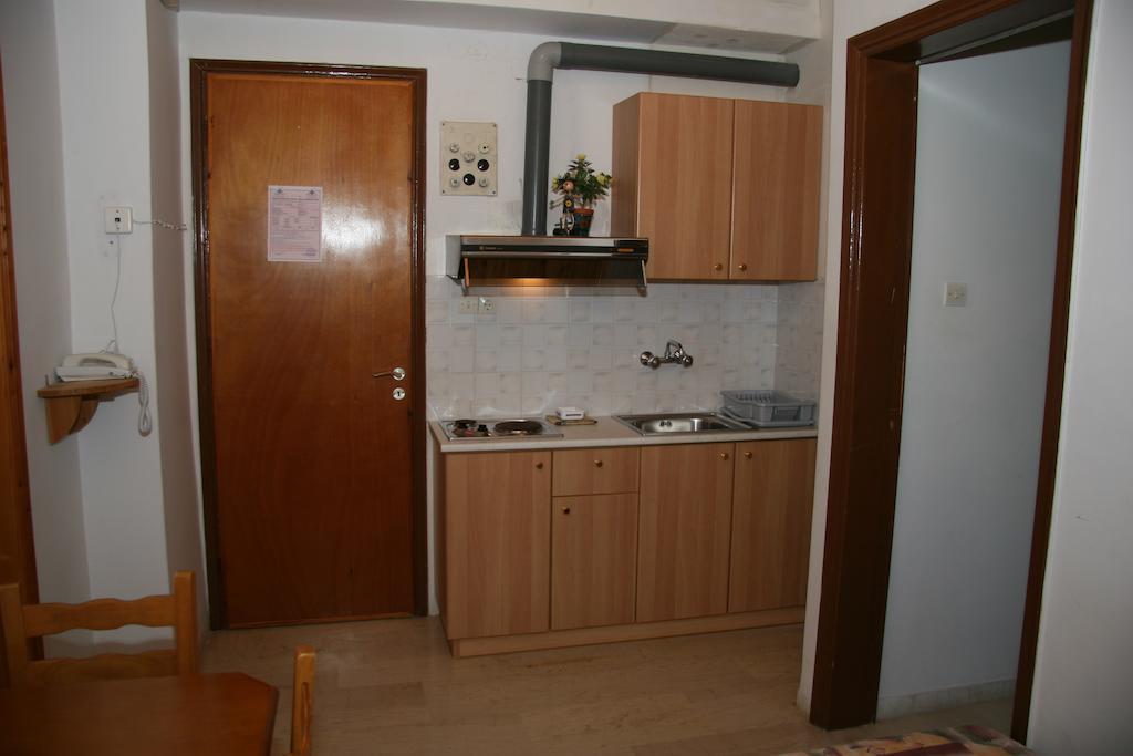 Ferienwohnung Circe Pansion Lixouri Exterior foto