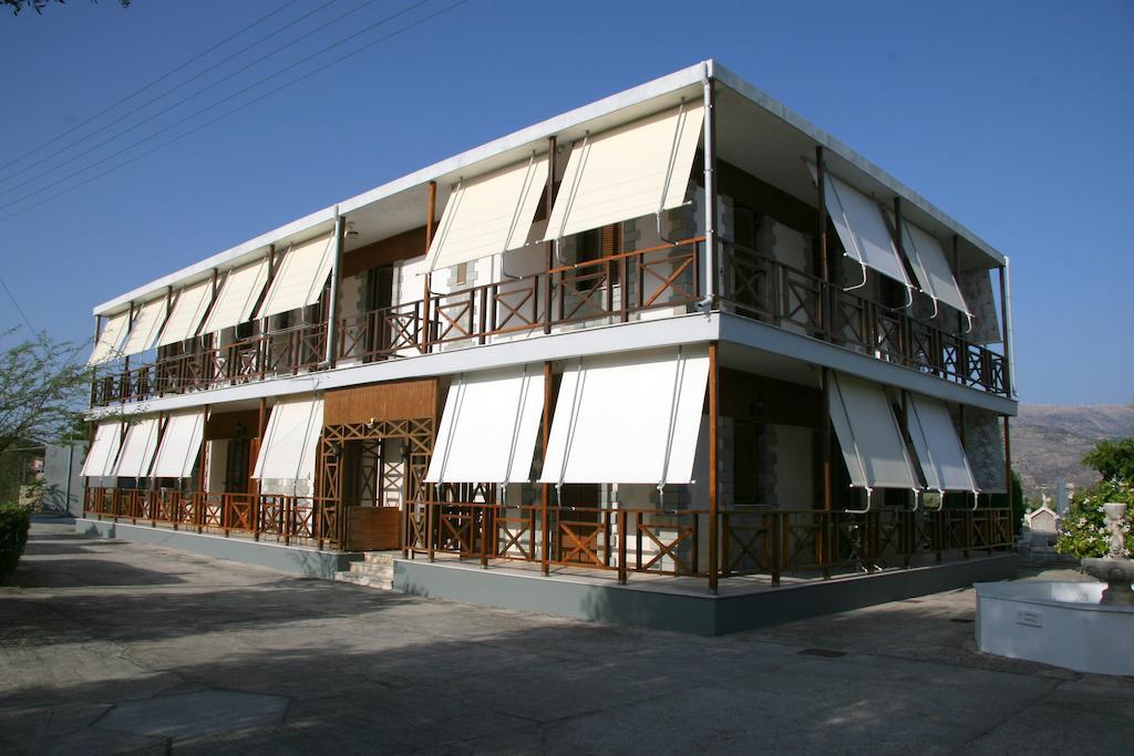Ferienwohnung Circe Pansion Lixouri Exterior foto